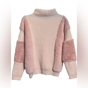 Light Pink Knit Sweater with Faux Fur